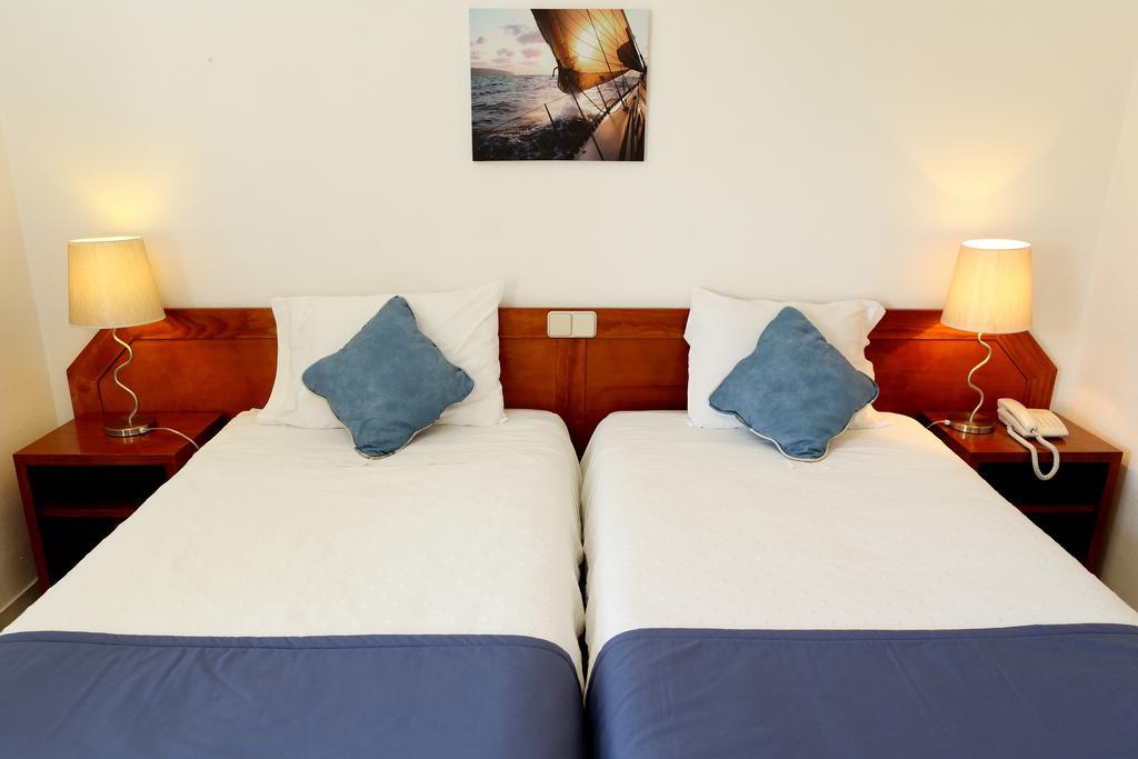 Mira Parque Bed & Breakfast Albufeira Rom bilde